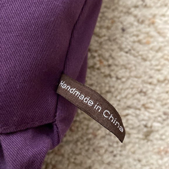 Linea pelle Collection Studded Leather Shoulder Bag. - Picture 12 of 13